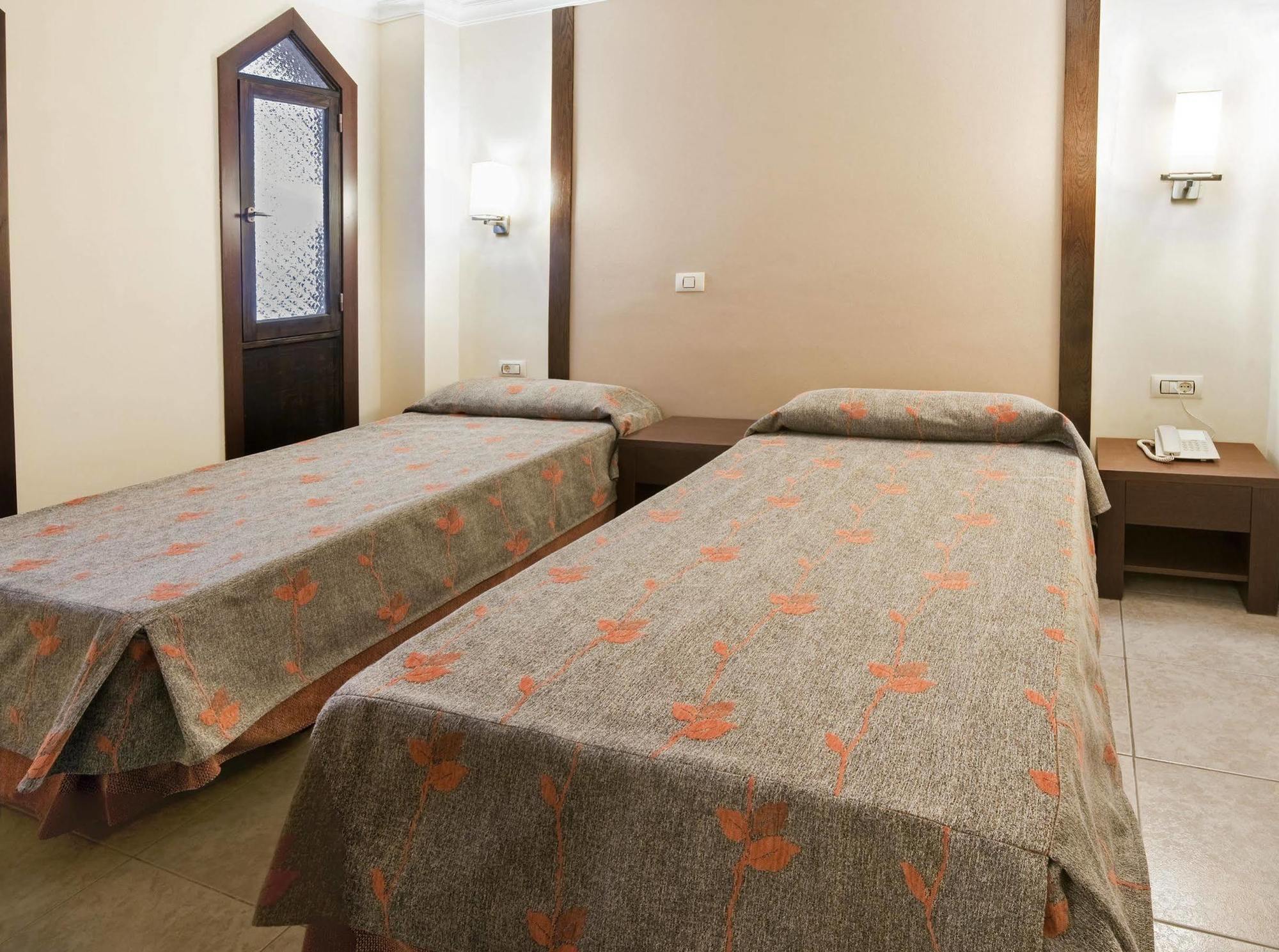 Hotel apartamentowy Kn Columbus 3*